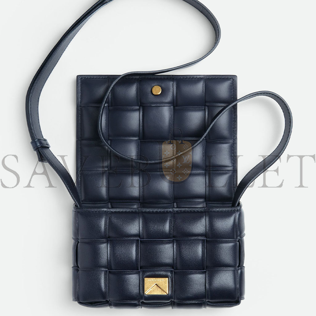 BOTTEGA VENETA SMALL PADDED CASSETTE (19*12*5cm) 